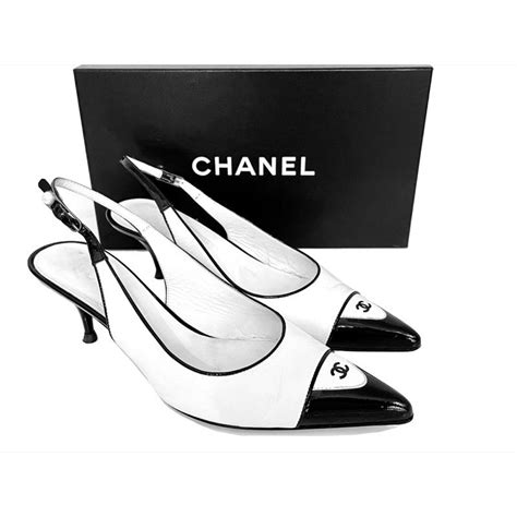 sapato bicolor chanel|chanel shoes prices.